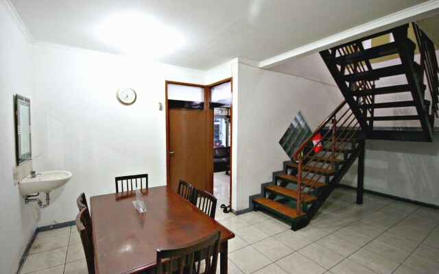 De Sun Pasteur Guest House by HouseinBandung