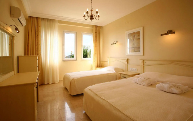 Goldcity Hotel