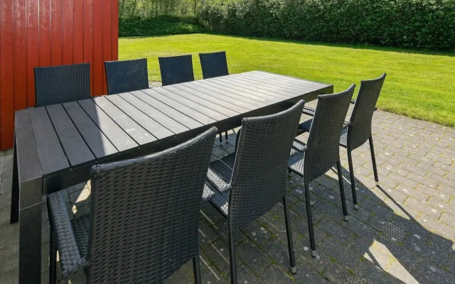 6 Person Holiday Home in Oksbol