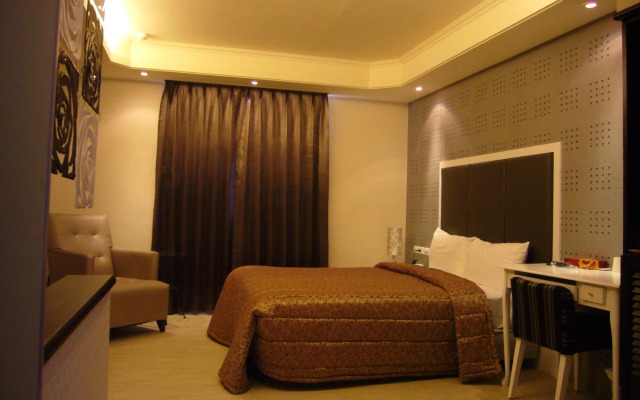 Windmill Fashion Hotel