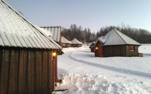 Arctic Cabins