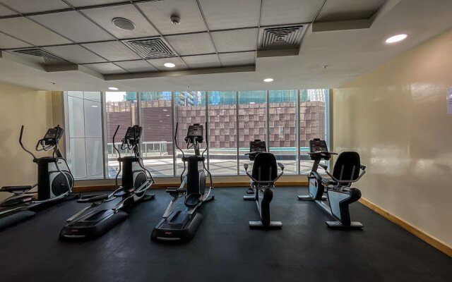 HiGuests - The Marina Torch