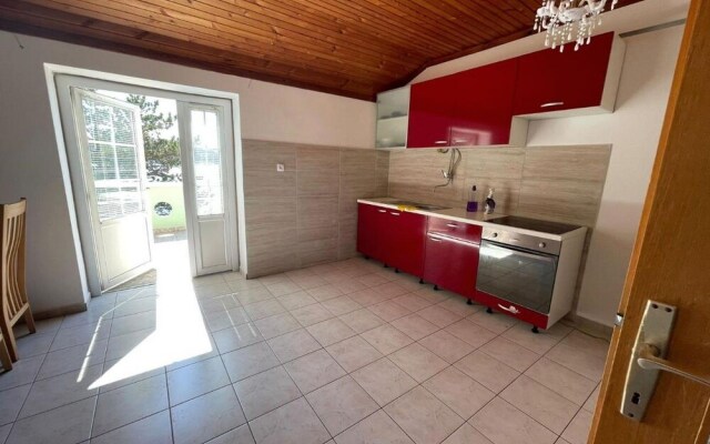 Red Apartment for 05