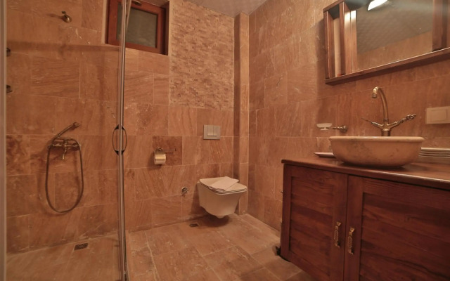 Caravanserai Inn Hotel