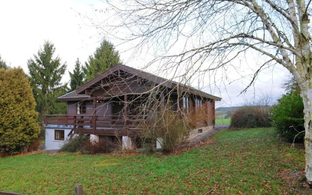 Traditional Chalet With Sauna, hot tub and Relaxation Space Near La Roche