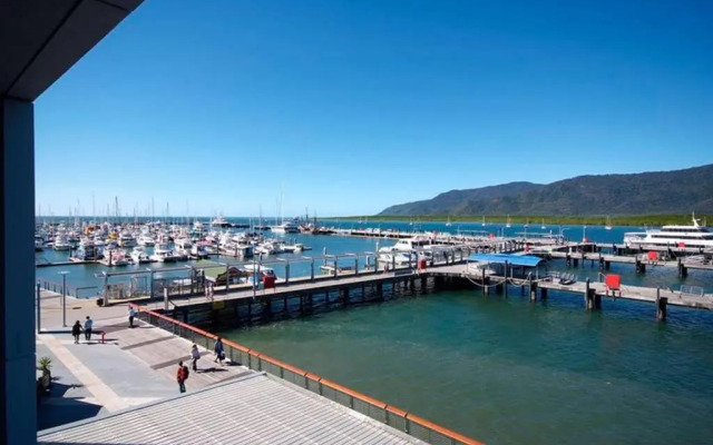 301 Harbour View