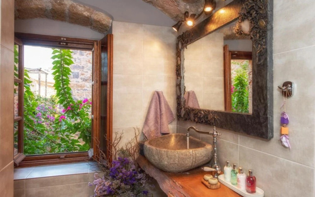 Malvasia Castle Villa