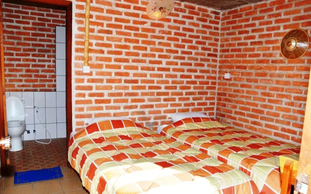 Thitaw Lay House B & B