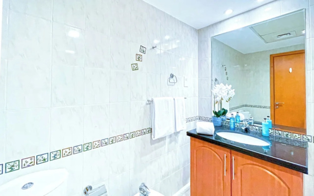 bnbme | Damac Waves Tower | 3 + Maids