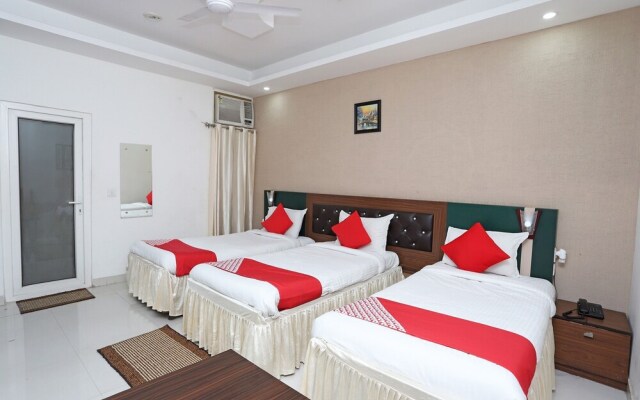 Capital 0 18693 Hotel Levanti