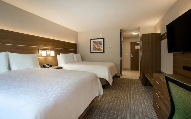 Holiday Inn Express And Suites Deland South