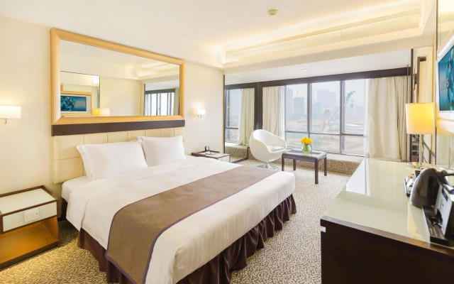Regal Oriental Hotel