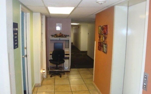 Travelers Inn