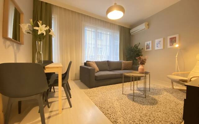 Centrally Located Chic Flat Near Macka Park