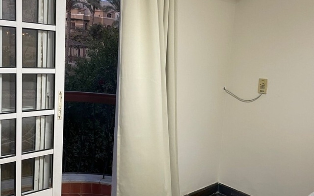 Beverly standalone villa with garden