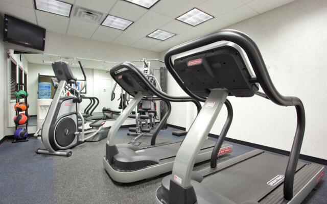 Holiday Inn Express Hotel & Suites New Philadelphia by IHG