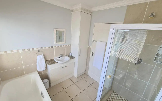 33 Kingston Place, Marina Martinique