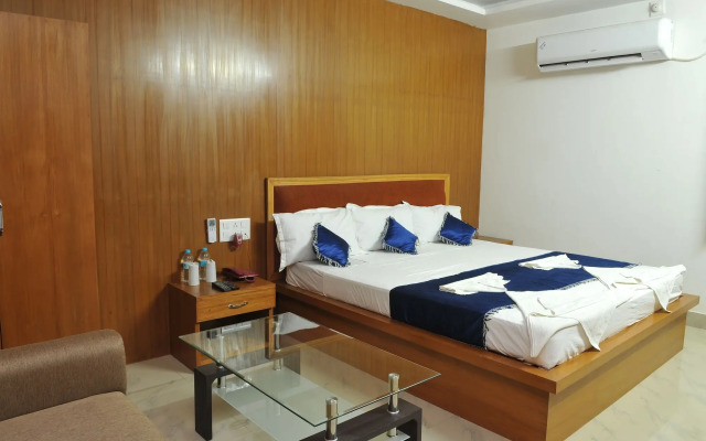 New Hotel Shiva