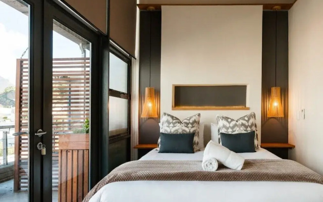 Hillhouse Penthouse 7th Floor