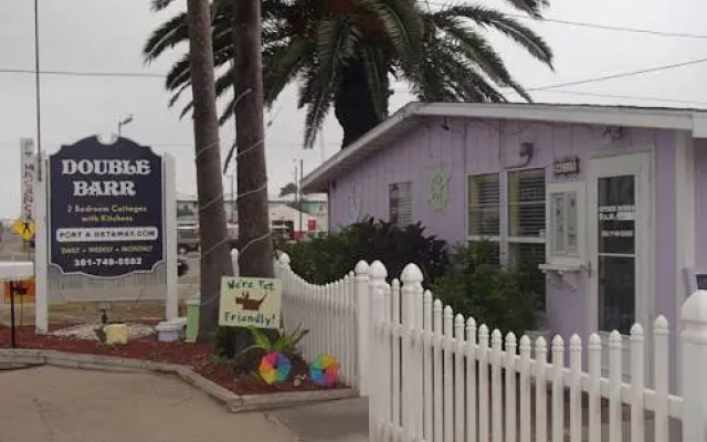 Double Barr Cottages