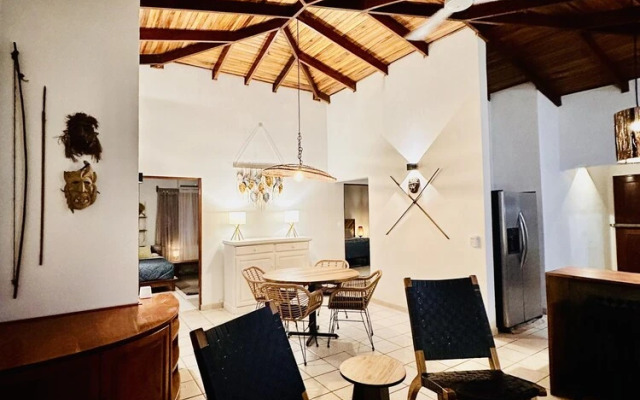 Curiol Boutique Hotel & Lounge