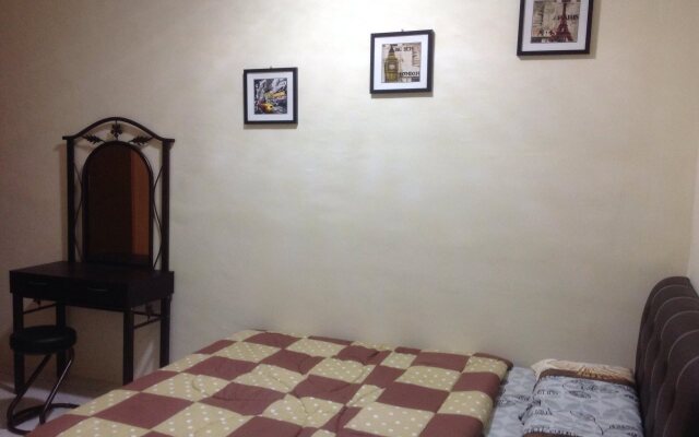 KK Holiday Suites Apartment