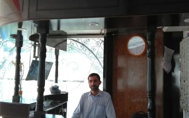 Al Harmain Restaurant