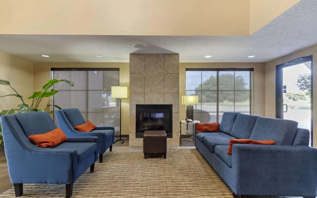 Comfort Inn & Suites