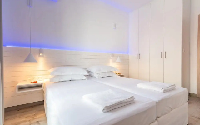White Rock Milos Suites