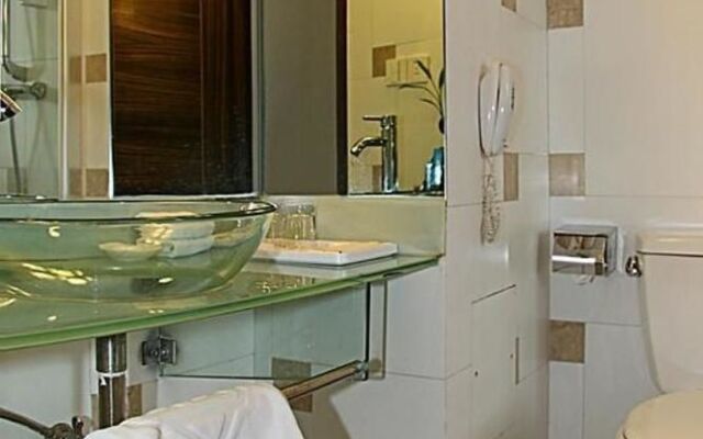 Gem Hotel