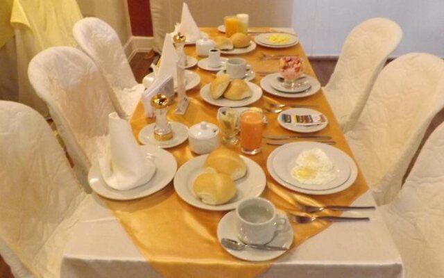 Hotel Colonial