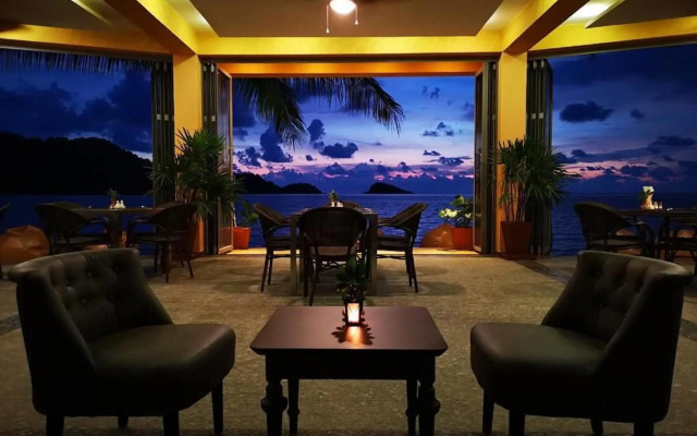 Peninsula Beach Resort