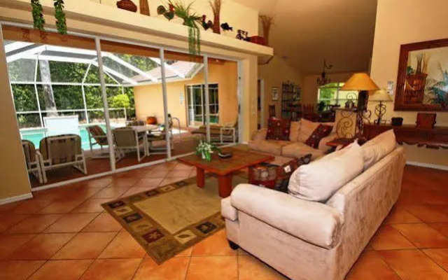Universal Vacations Naples