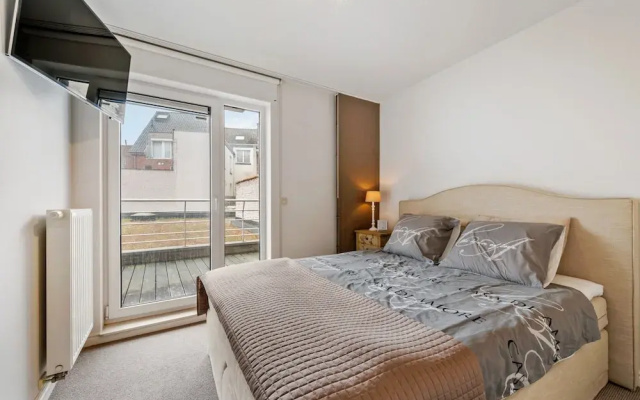 Luxury 4-bedroom Apartment With Large Terrace