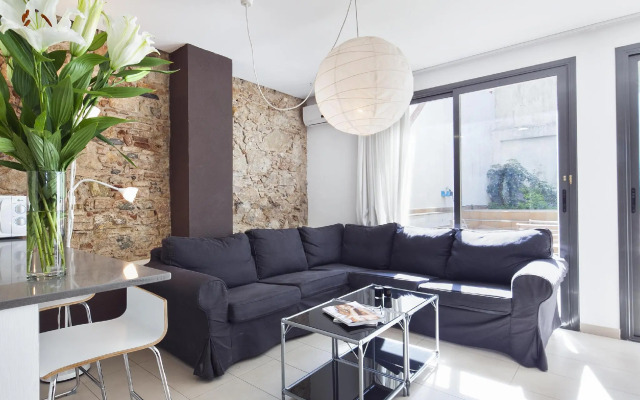 Inside Barcelona Apartments Sants