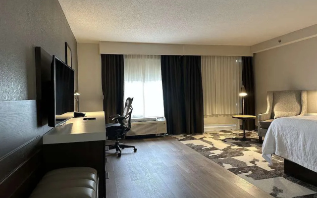 Crowne Plaza Nashville Airport by IHG