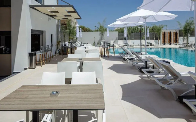 Sapphire Horizon Suites
