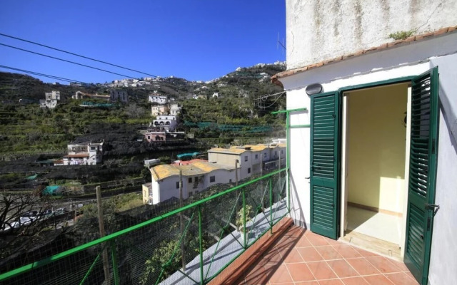 Dolls House Holiday Home