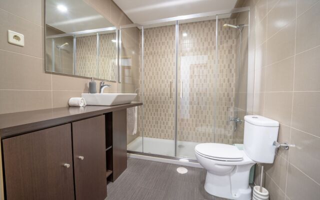 House and People - Feliciano Ramos 2