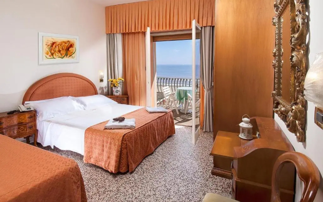 Dea Hotel
