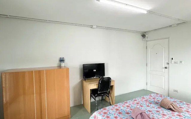 At Samutsakorn Suansom