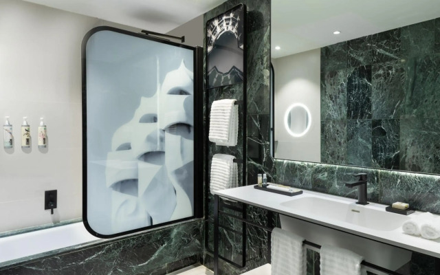 Renaissance Barcelona Hotel