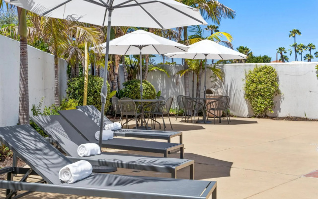Casablanca Inn