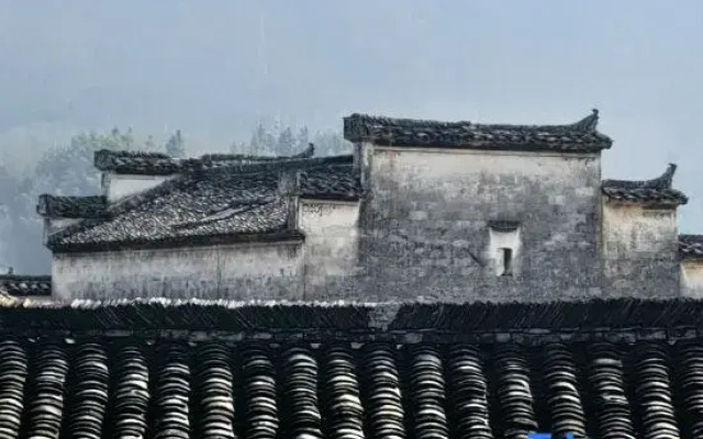 Yupingge·Long history Viewing Huizhou Design Homestay (Hongcun Pingshan Scenic Area)