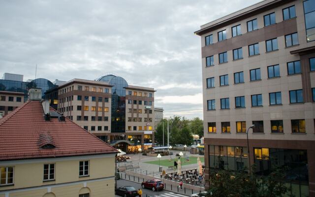 Goodnight Warsaw Apartments on Aleja Jana Pawla II 35