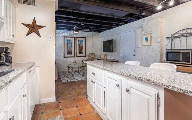 Southern Belle Carriage House