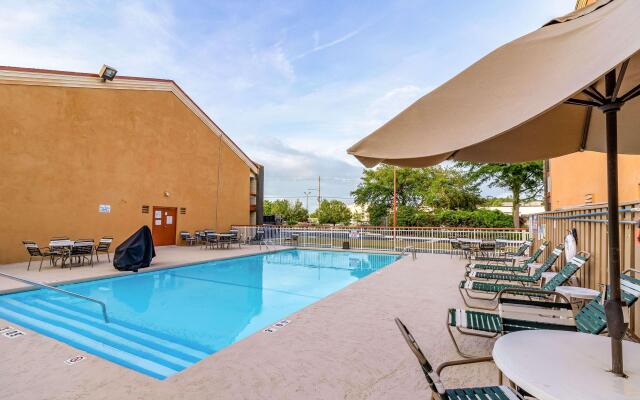 Baymont by Wyndham Wilmington