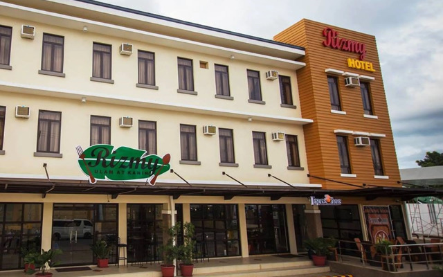 Rizmy Hotel