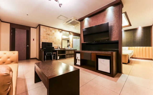 Hotel J-TOP Cheonan