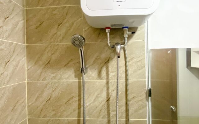 Cozy And Warm Studio Transpark Juanda Bekasi Timur Apartment